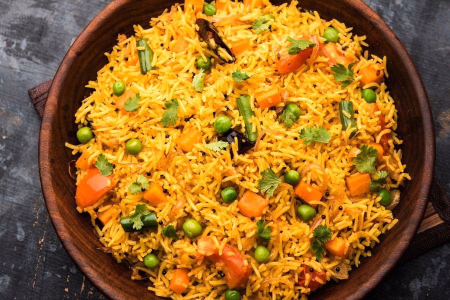 &iquest;Qu&eacute; le hace la c&uacute;rcuma al arroz?