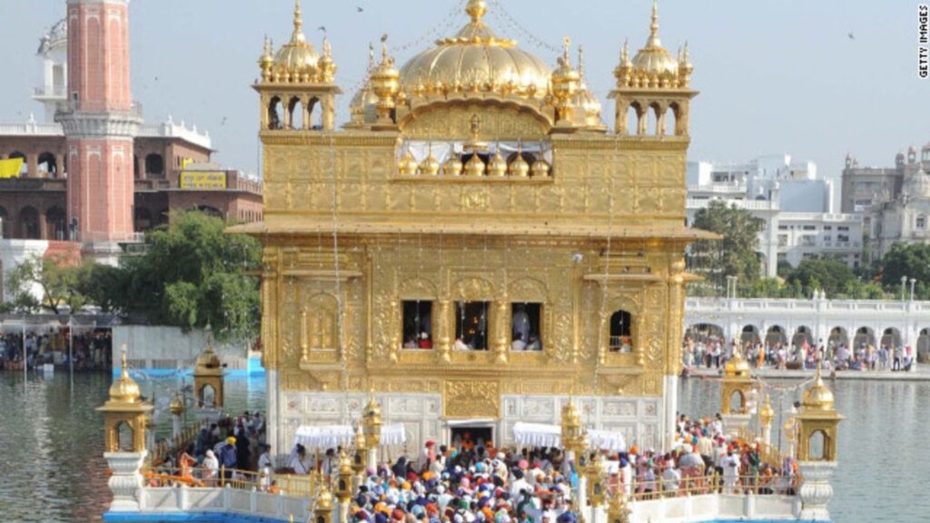 Templos de la India: Comida Sagrada y Gratuita