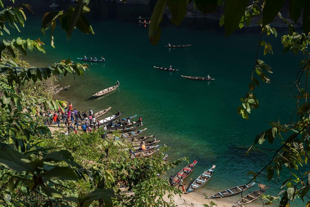 Río Dawki: El Secreto de las Aguas Cristalinas