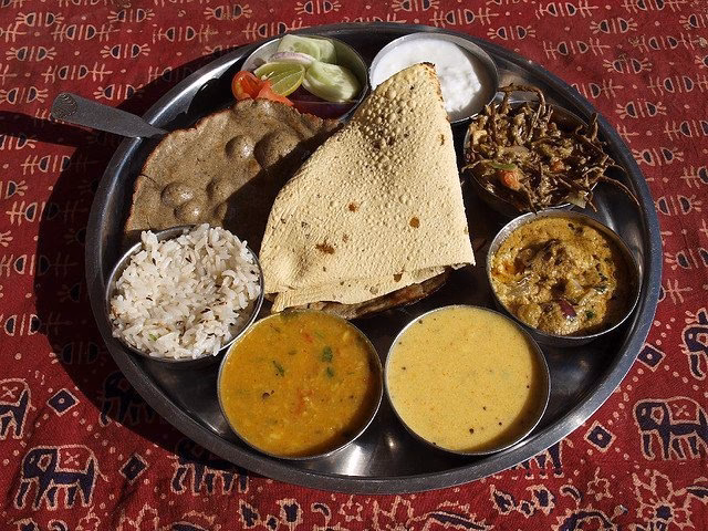 &iquest;Qu&eacute; es un thali en la India?